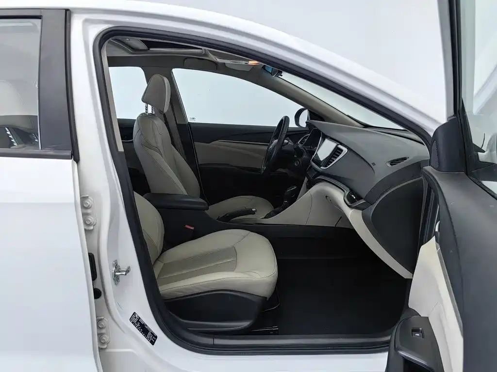Фото 23 - Buick Excelle