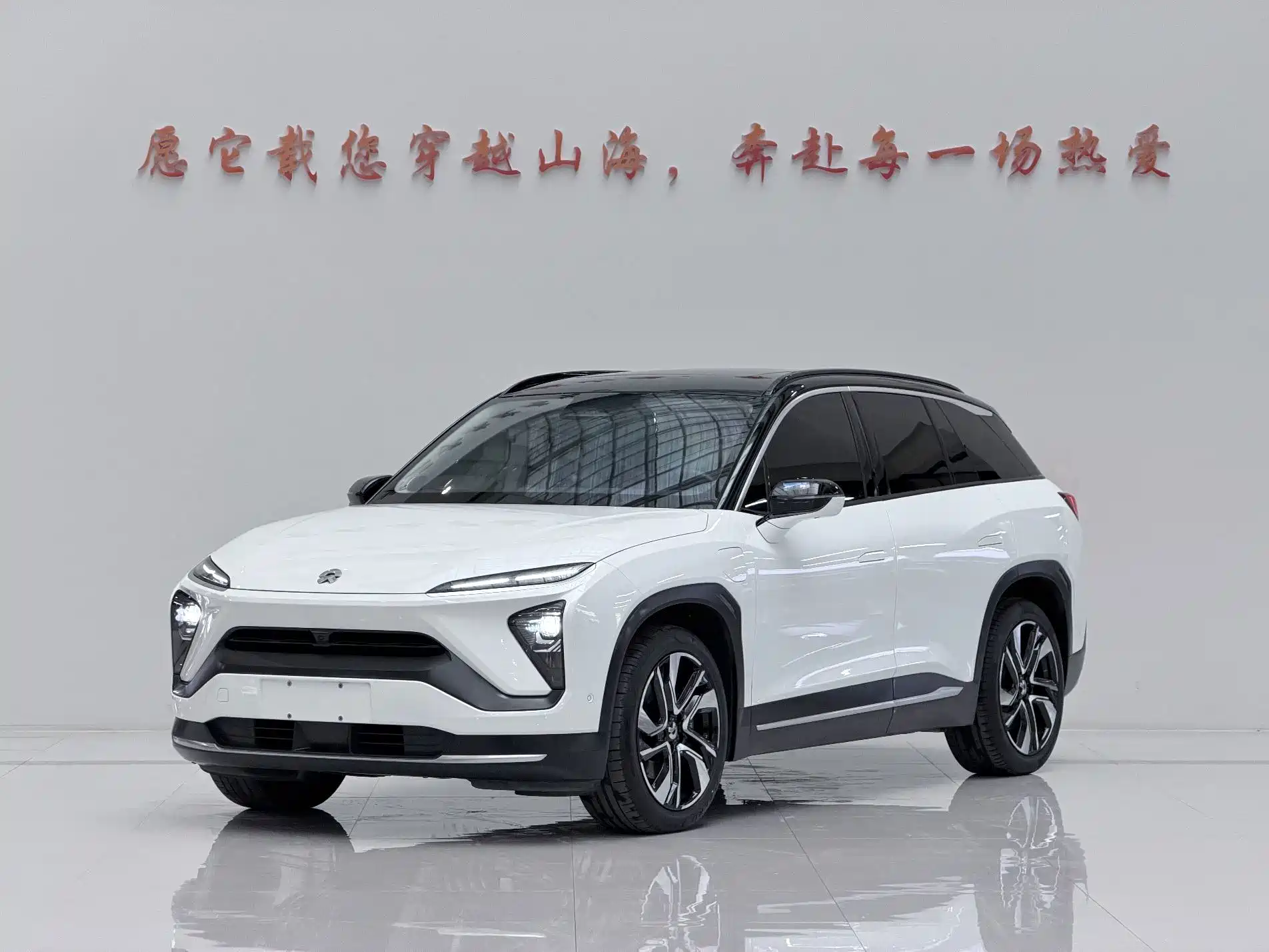 Фото 1 - NIO ES6