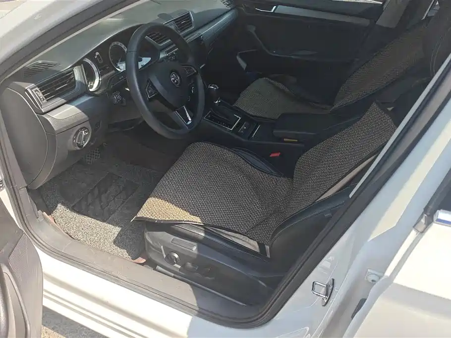 Škoda Superb 2018 TSI280 DSG Comfort (China V) фото 8
