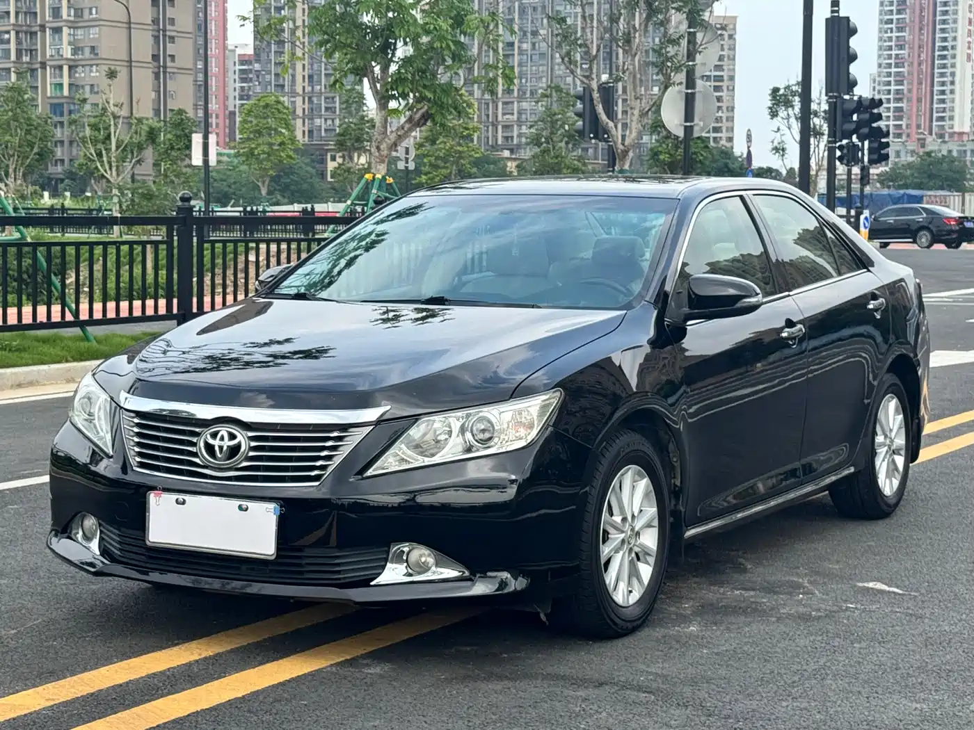 Toyota Camry 2013 2.0G Comfort фото 2