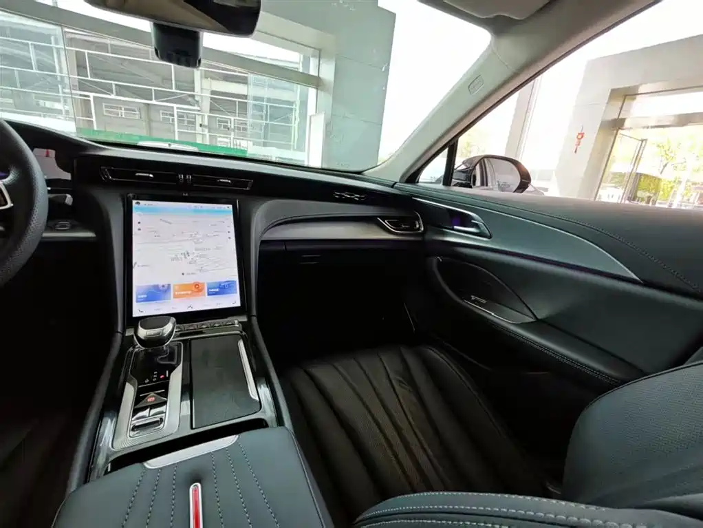 Hongqi H5 2023 2.0T Auto Smart Connect Flag Comfort фото 5