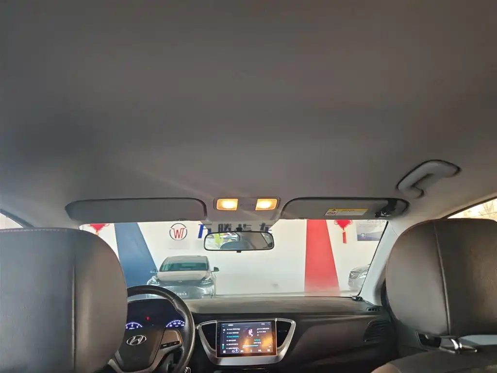 Hyundai Verna 2016 1.4L Manual Cool Edition GLS фото 11