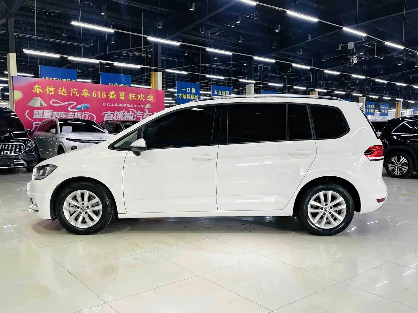 Volkswagen Touran 2018 Touran L 280TSI DSG Comfort Edition 7-seater China VI фото 5