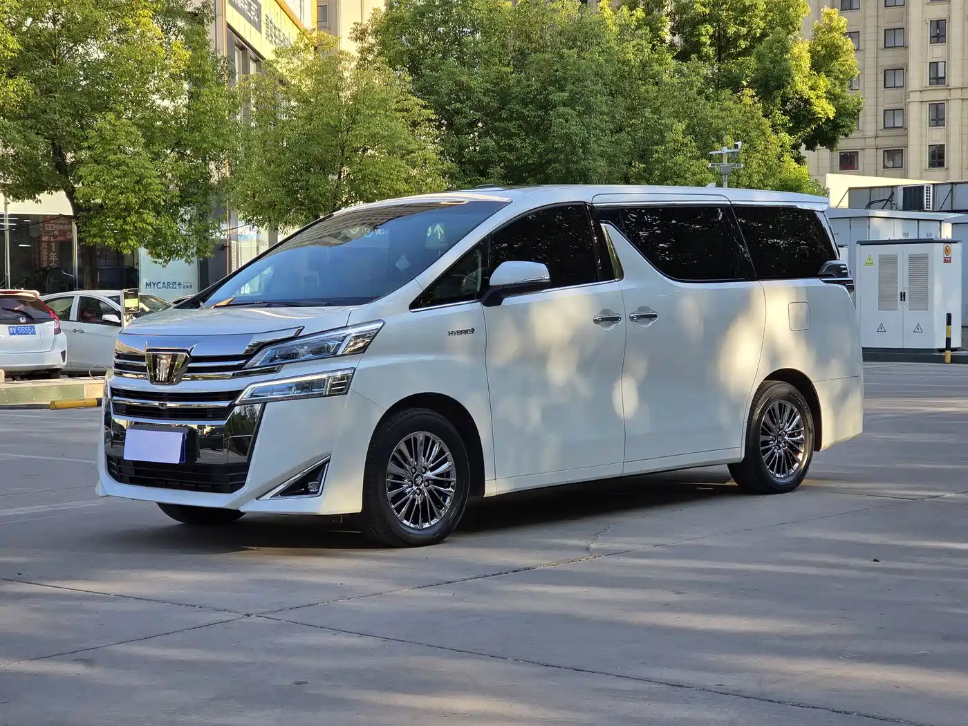 Toyota Vellfire 2023 2021 Crown Hybrid 2.5L HV Premium Edition