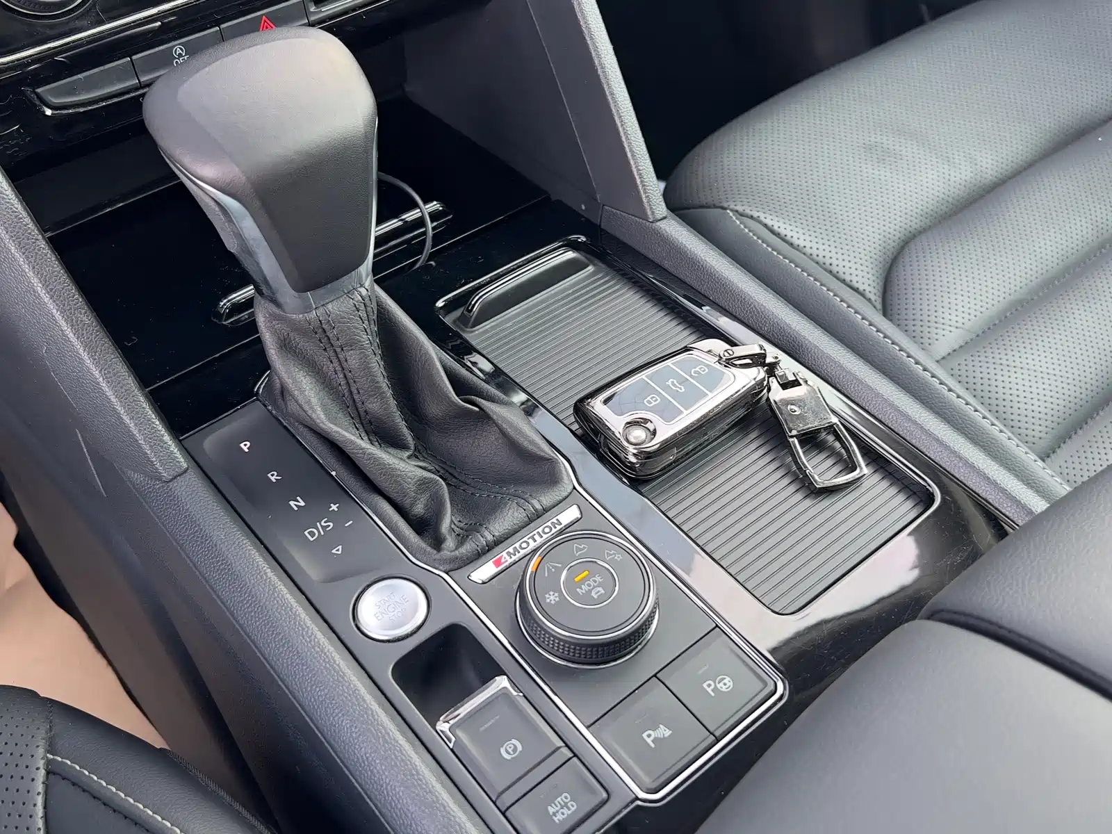 Фото 7 - Volkswagen Teramont
