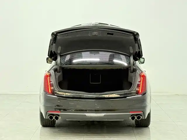 Фото 11 - Cadillac CT6