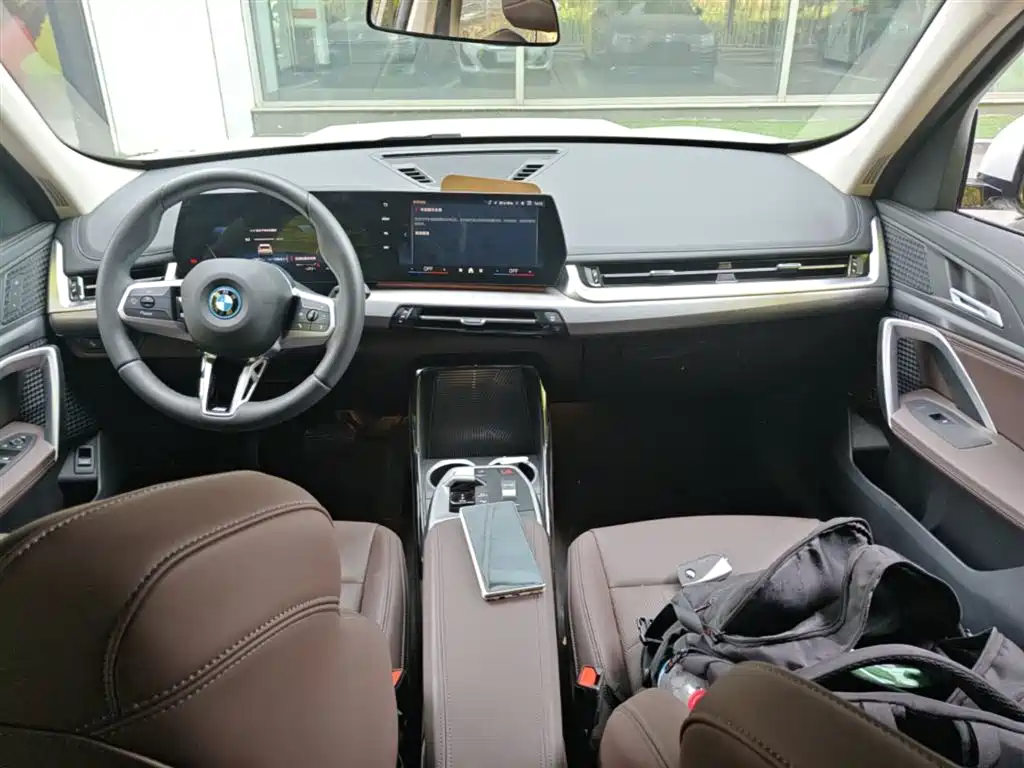BMW iX1 2023 eDrive25L M Sport Package фото 16