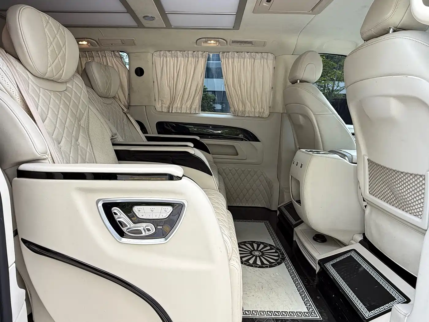 Mercedes-Benz Vito 2021 2.0T Elite 7-Seater 13