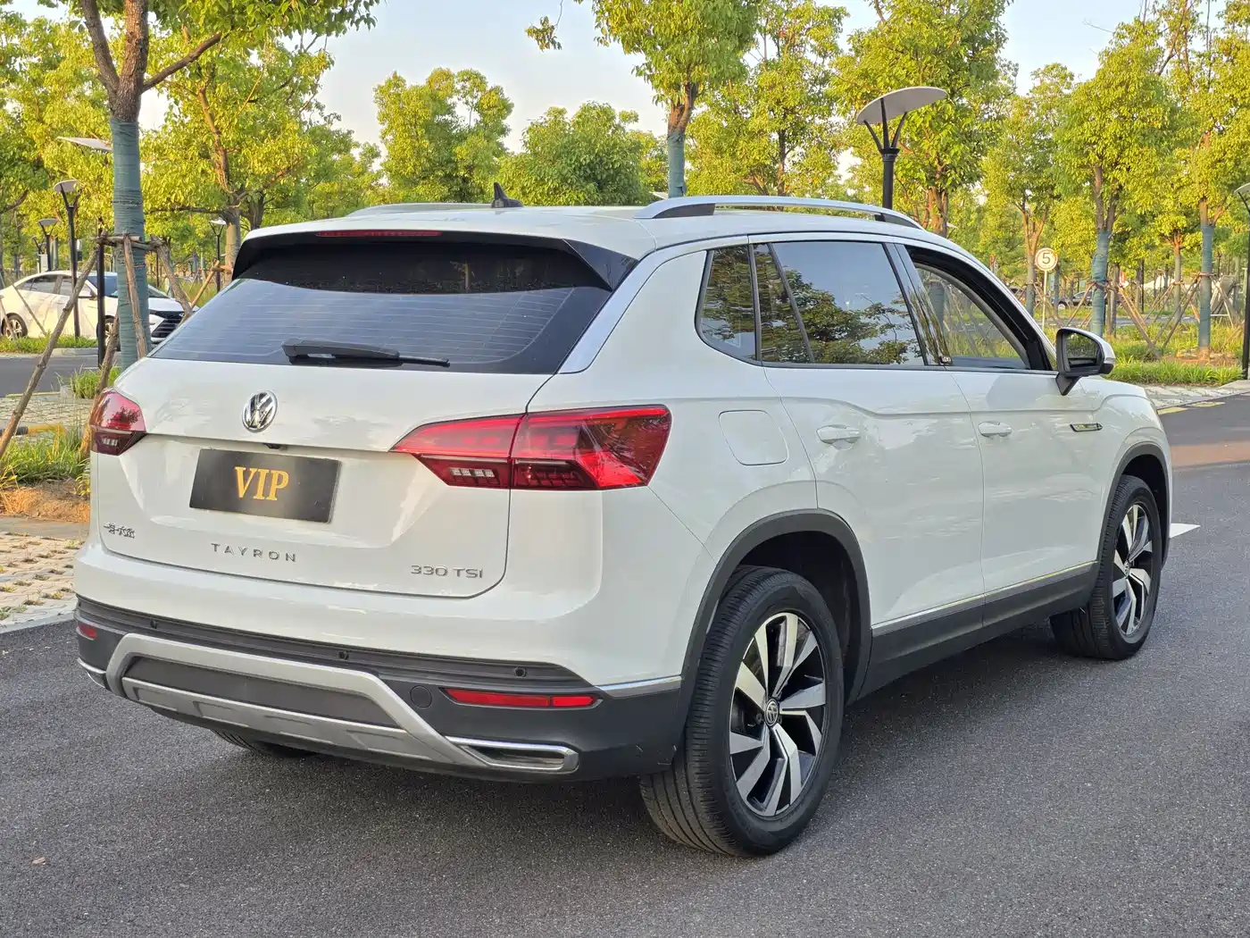 Volkswagen Tayron 2021 330TSI 2WD 30th Anniversary Edition фото 4