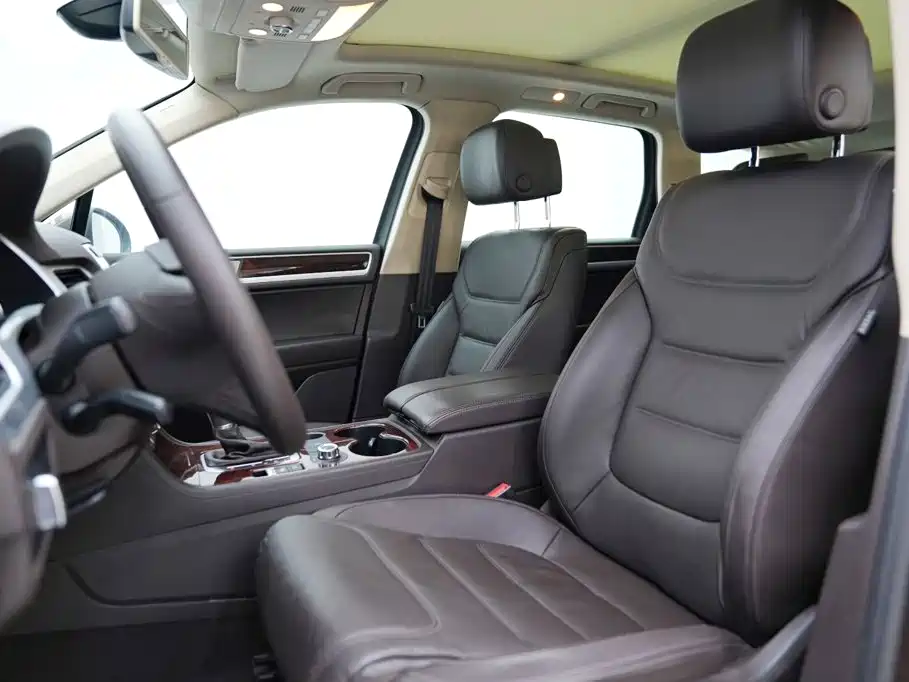 Фото 6 - Volkswagen Touareg