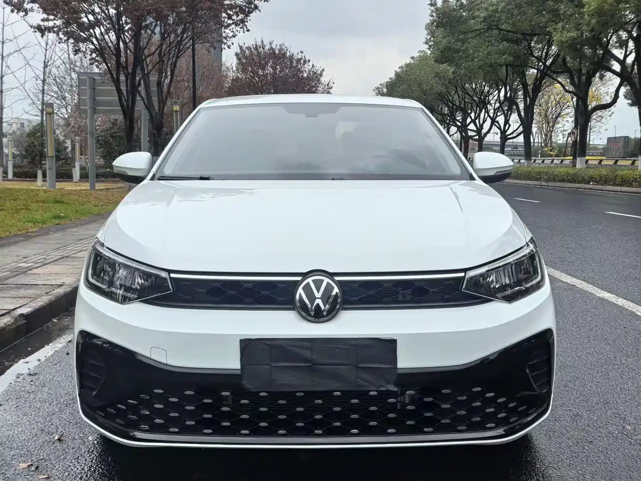 Volkswagen Lavida 2025 New Edge 1.5L Outstanding New Ease фото 2