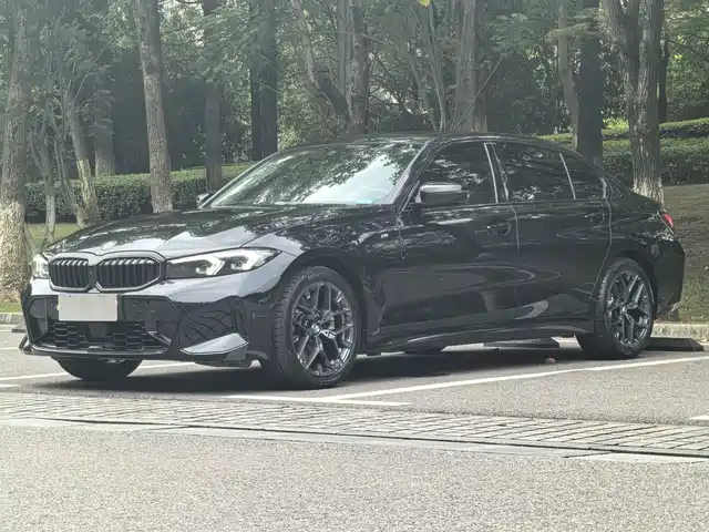 BMW 3 Series 2025
