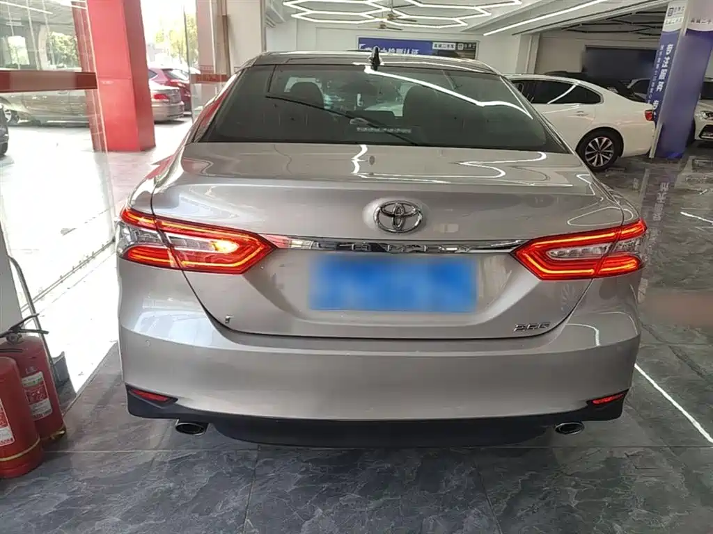 Toyota Camry 2021 2.5G Luxury Edition фото 6