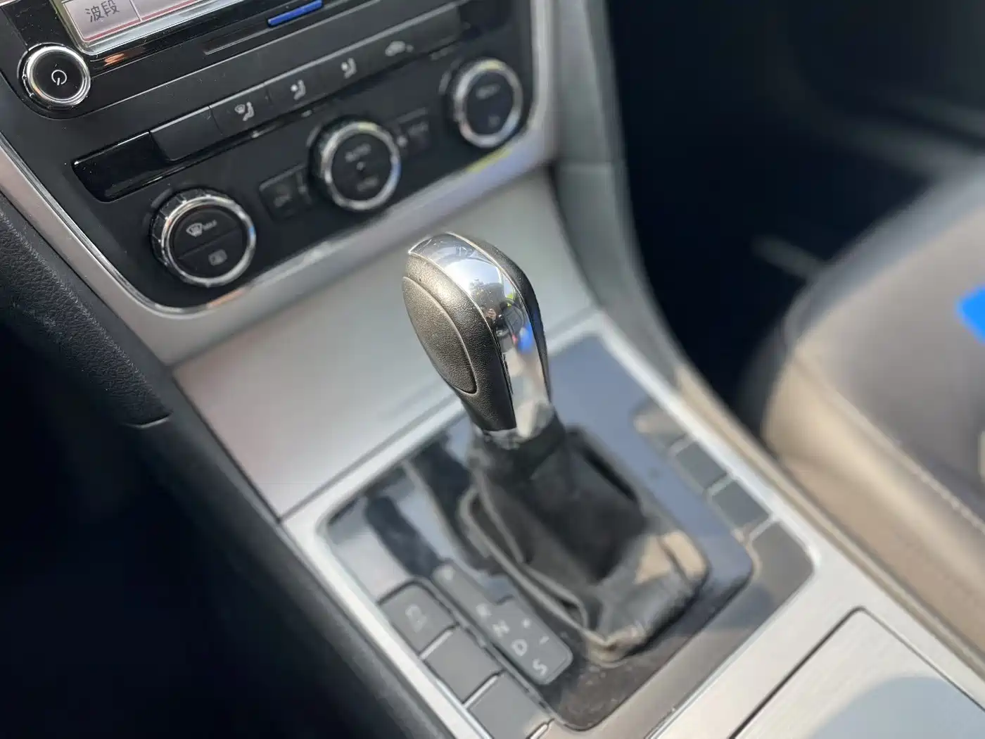 Volkswagen Passat 2011 1.8TSI Automatic Premium Edition фото 5