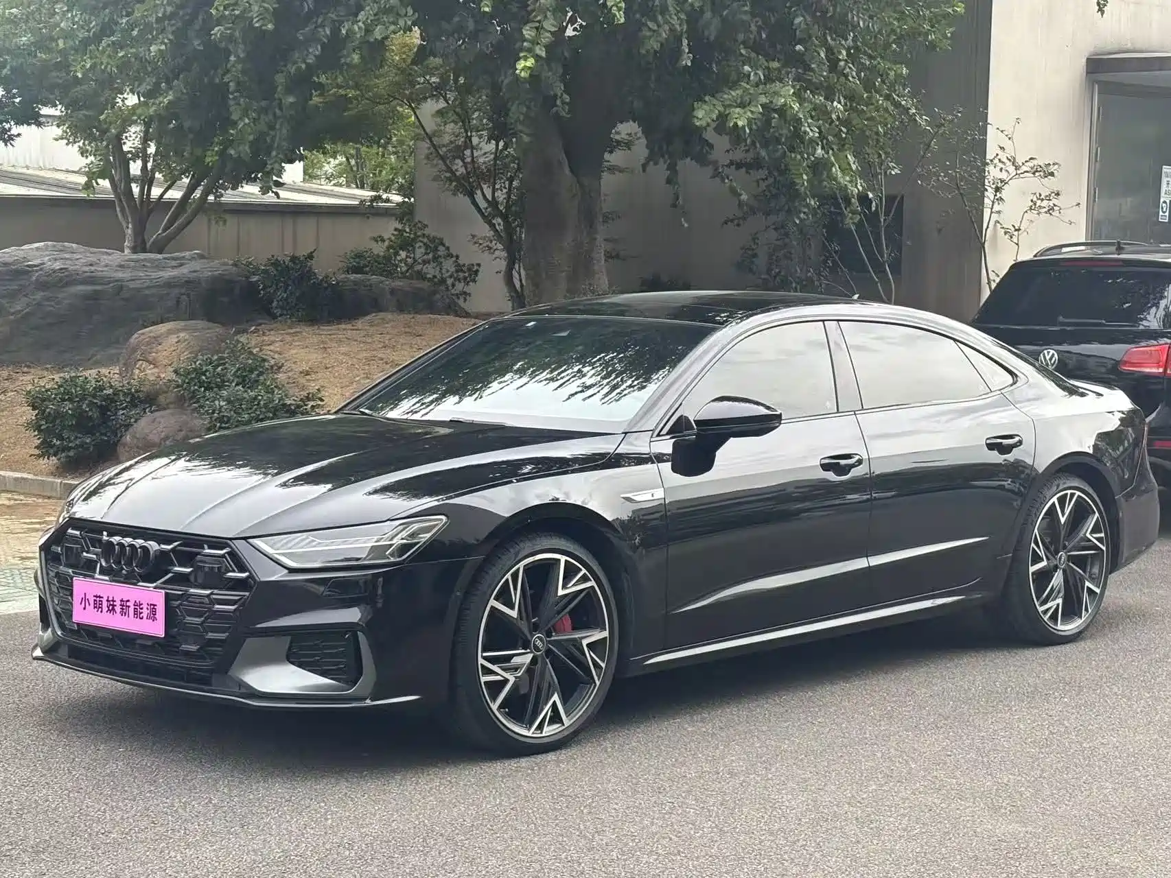 Фото 1 - Audi A7L
