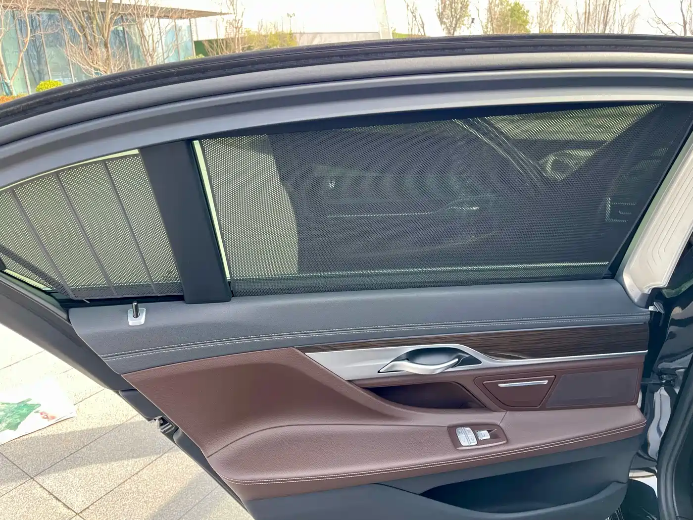 BMW 7 Series 2017 730Li Leading Edition фото 14