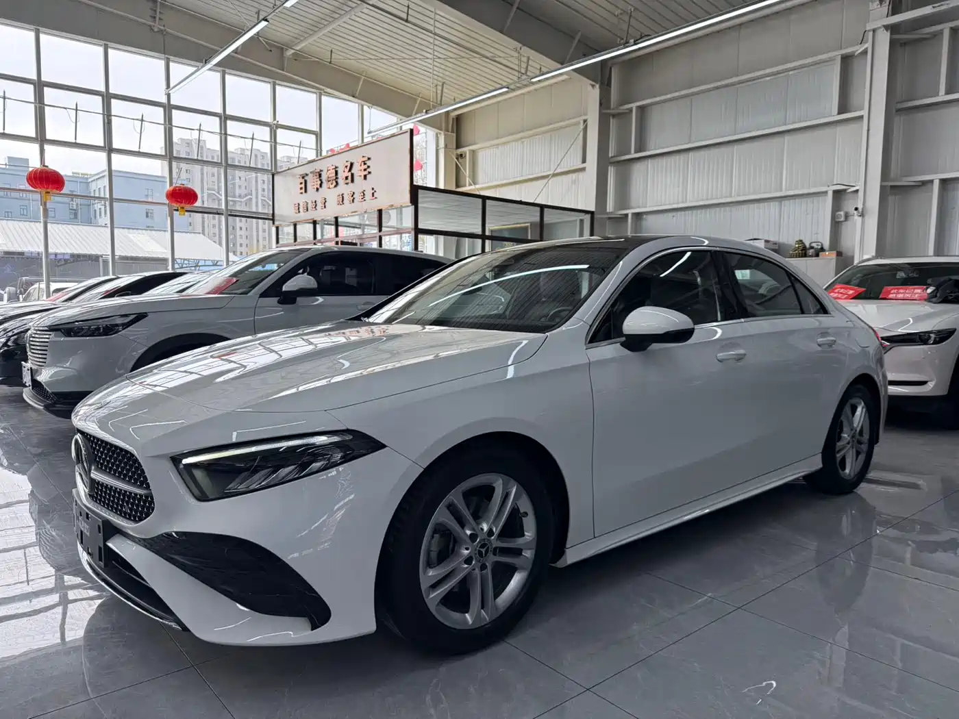MERCEDES-BENZ CLASS A 2023