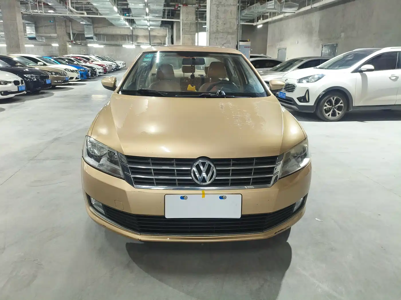 Volkswagen Lavida 2013 Facelift Classic 1.6L Automatic Comfort фото 2