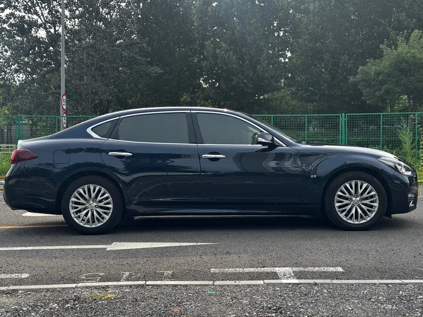Infiniti Q70 2017 2017 Q70L 2.5L Enjoyment Edition
