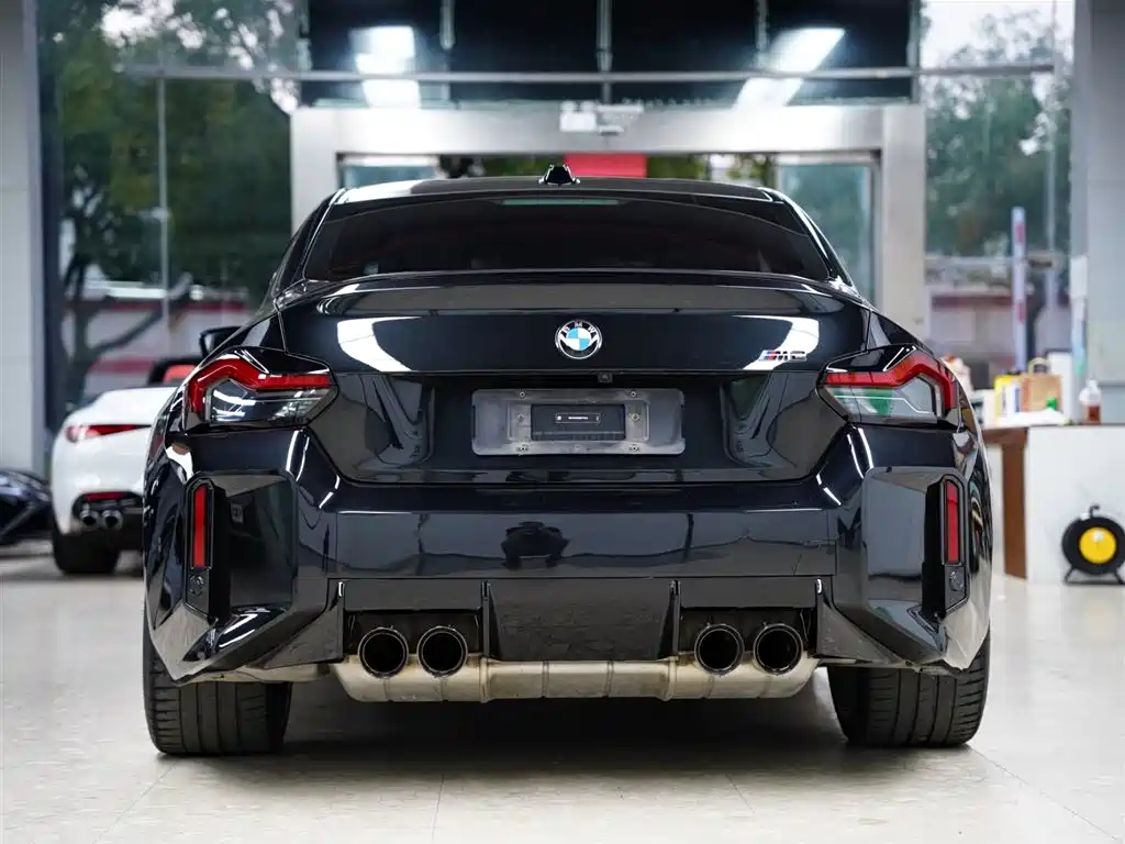 BMW M2 2024 M2 фото 8