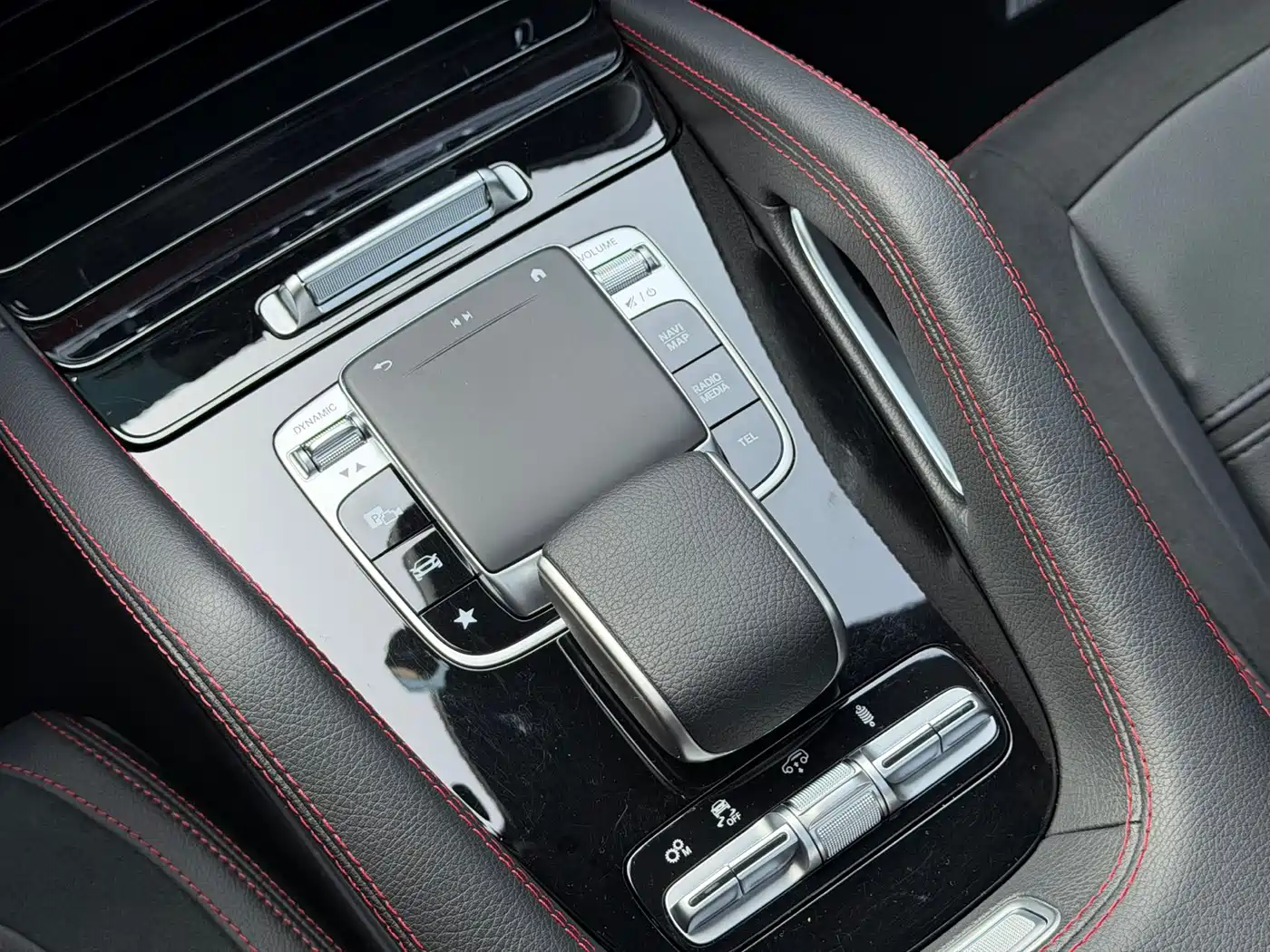 Mercedes-Benz GLE Coupe AMG 2023 AMG GLE 53 4MATIC+ Coupe SUV 55th Anniversary Edition фото 9