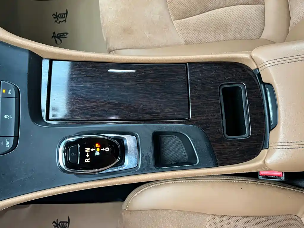 Photo 13 - Buick LaCrosse