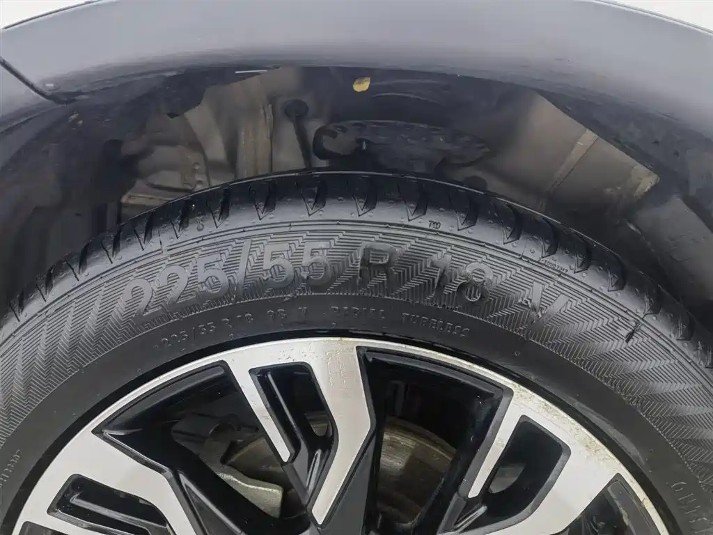 Mitsubishi Outlander 2019 2.4L 4WD Deluxe Edition 5-Seater China VI фото 24