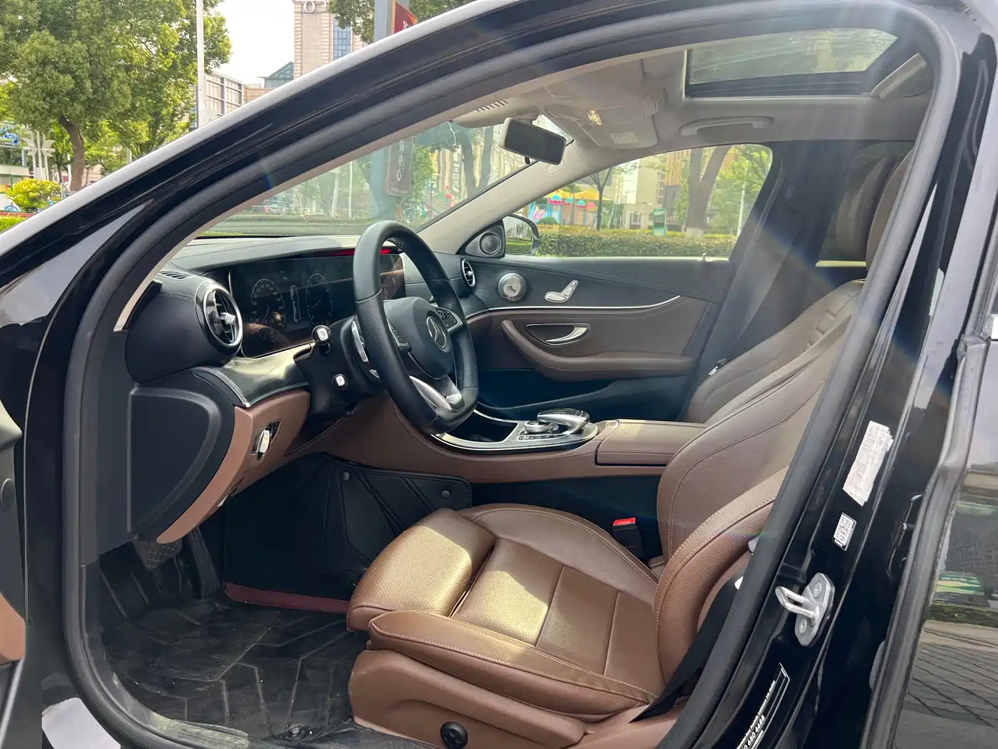 Mercedes-Benz E-Class 2018 E 200 L Sport фото 5