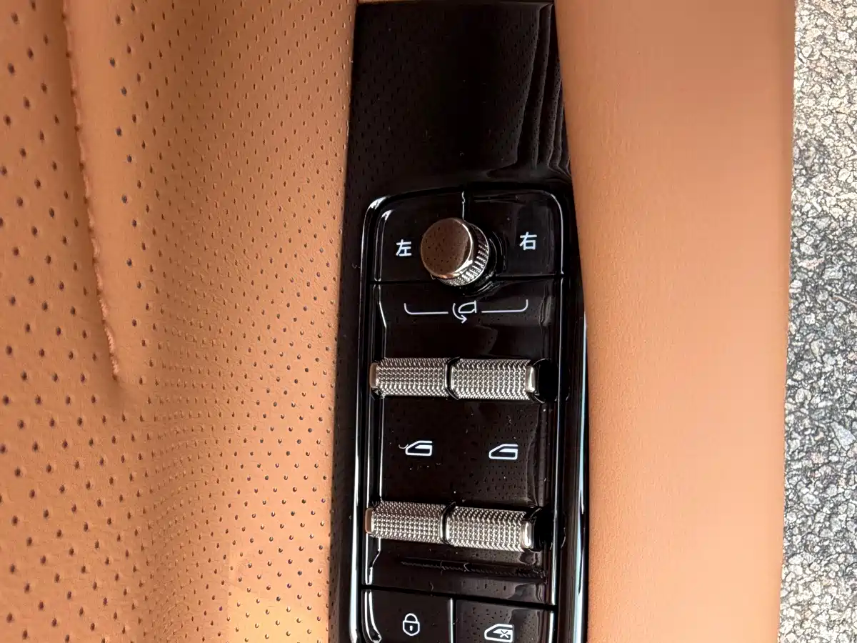 Geely Galaxy Galaxy Xingyao 8 2026 2025 130km EM-i Premium Edition