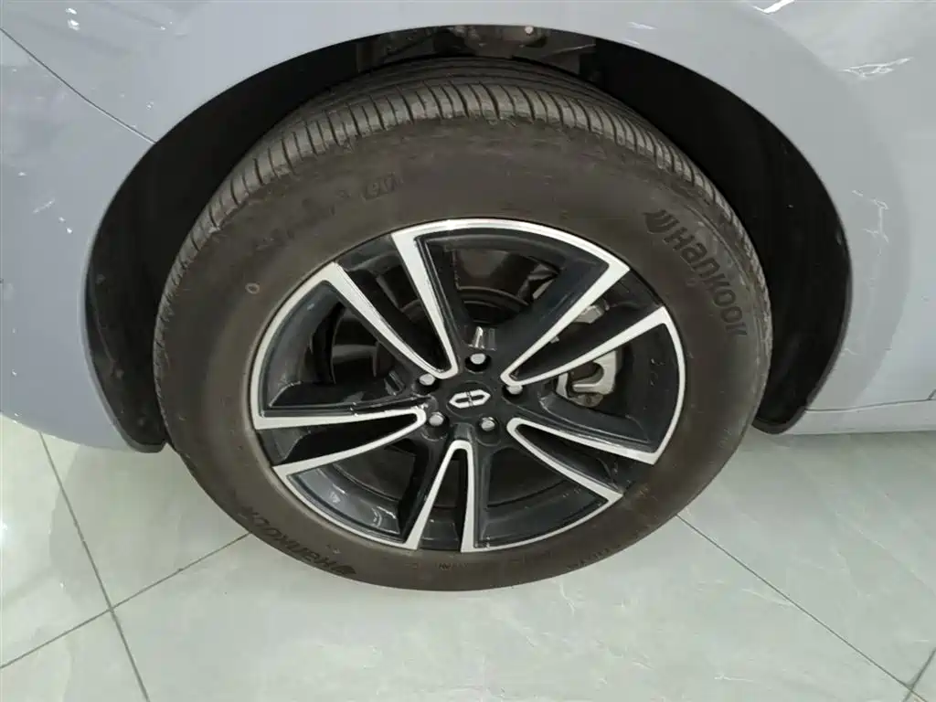AITO Wenjie AITO M5 2025 Extended Range Ultra AWD фото 23