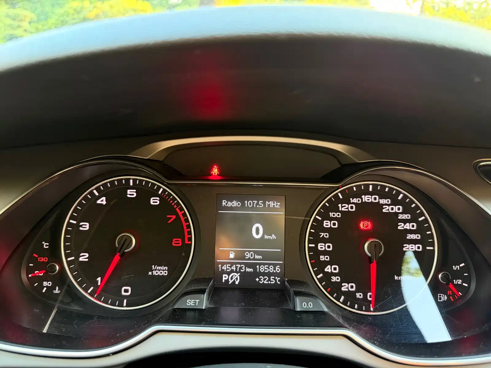 Фото 9 - Audi A4L