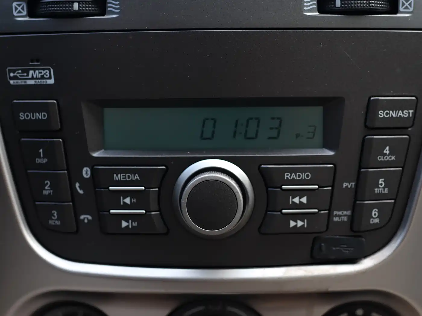 Buick Excelle 2015 1.5L Automatic Classic фото 13