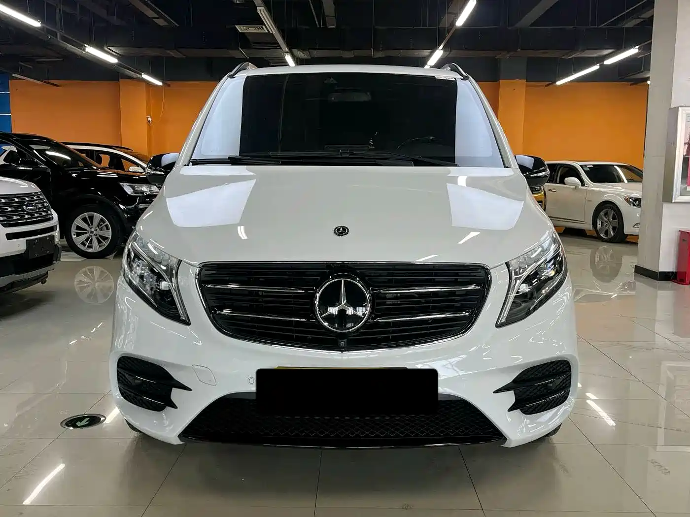 Mercedes-Benz V-Class 2018 V 260 AMG Sport Edition China V фото 2