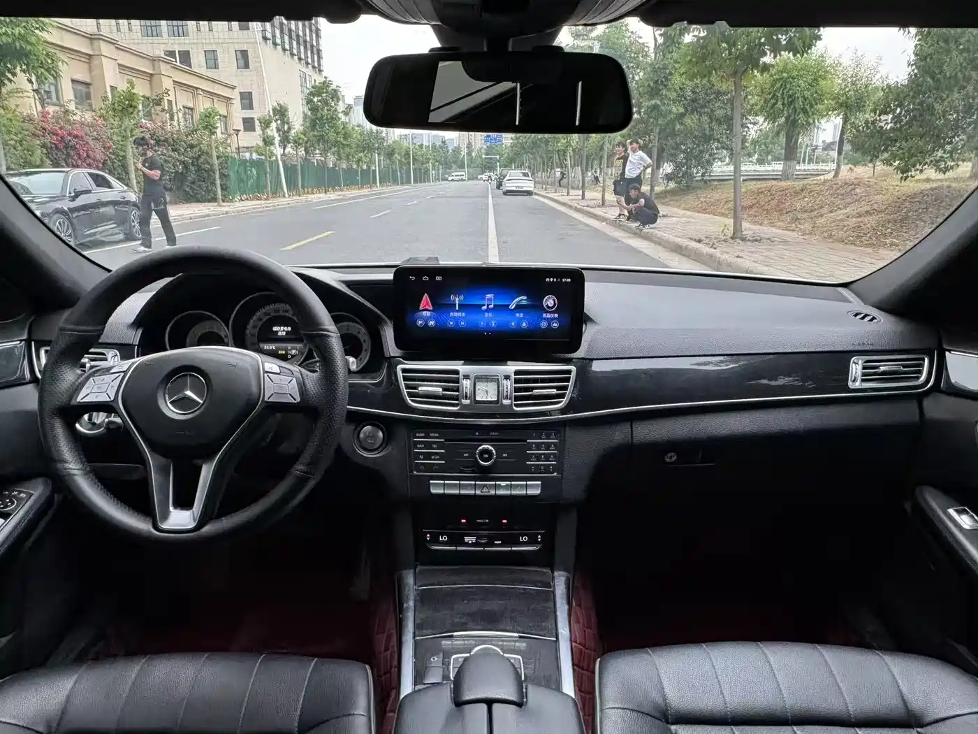 Mercedes-Benz E-Class 2015 Facelift E 260 L Sport фото 13