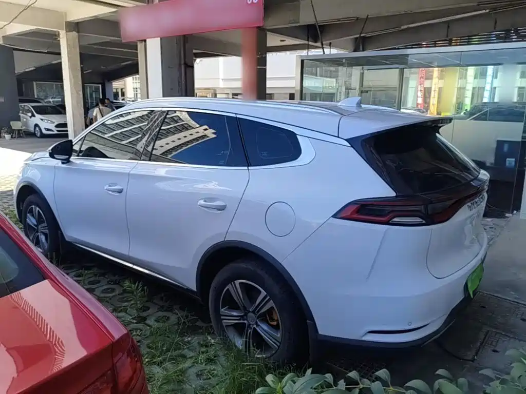 BYD Tang 2019 2019 2.0T Automatic Smart Connect Luxury 5-seater China VI