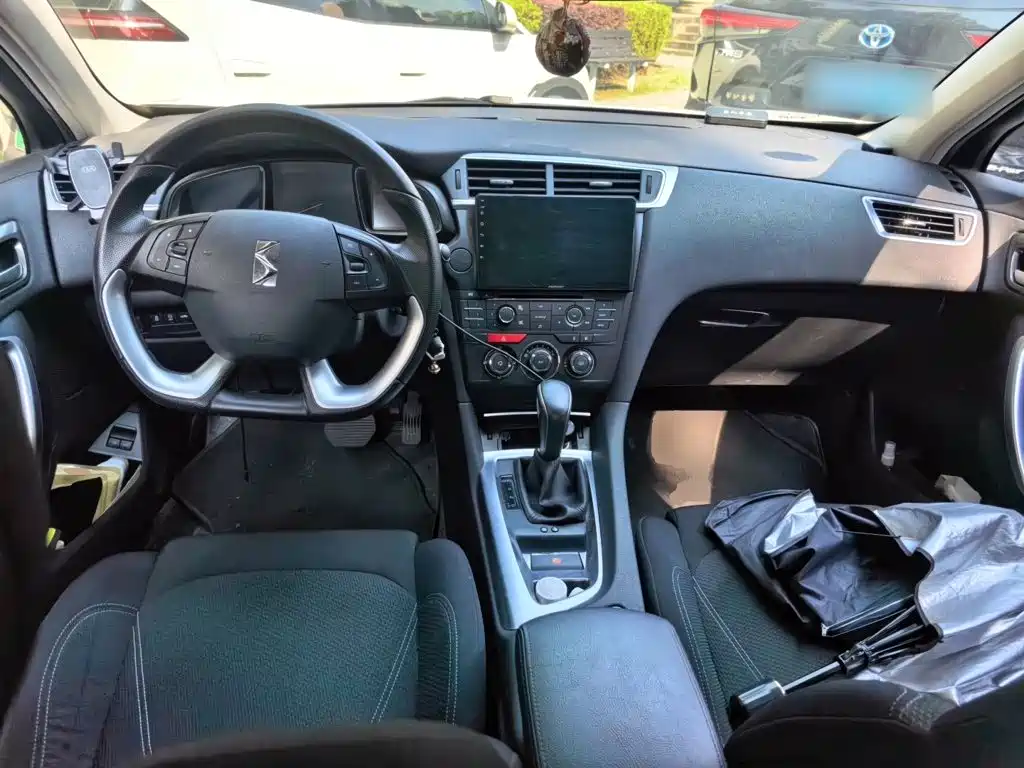 DS 6 2015 2014 1.6T Comfort Edition THP160