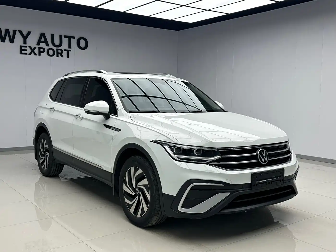 Volkswagen Tiguan L 2023 280TSI 2WD Trend Limited Edition фото 3