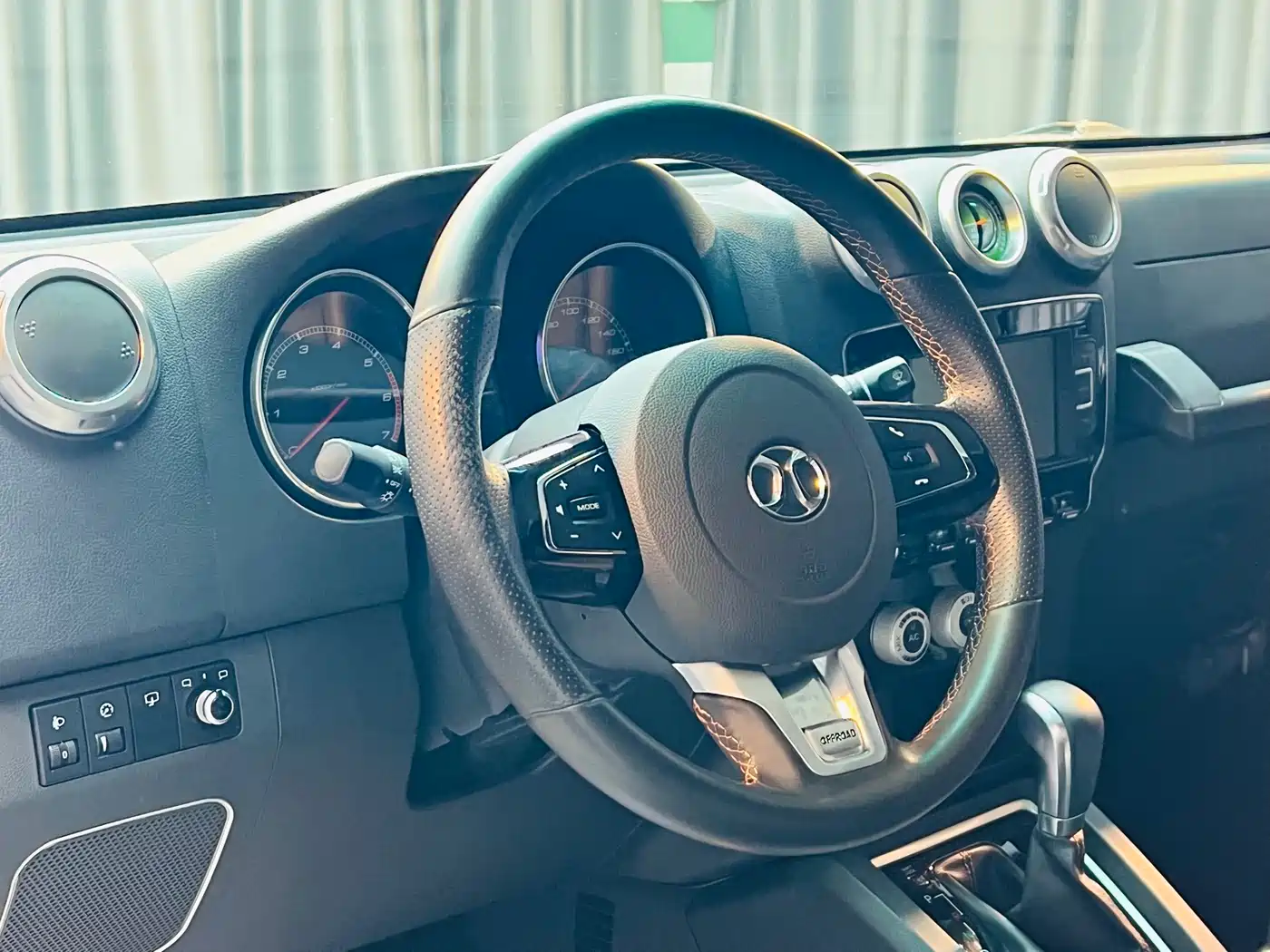 BAIC ORV Beijing Offroad BJ40 2016 Model 40L 2.3T Automatic 4WD Exclusive фото 15