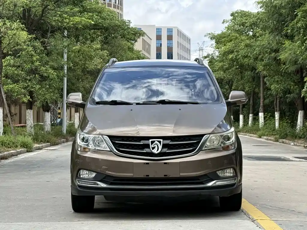 Фото 2 - Baojun 730