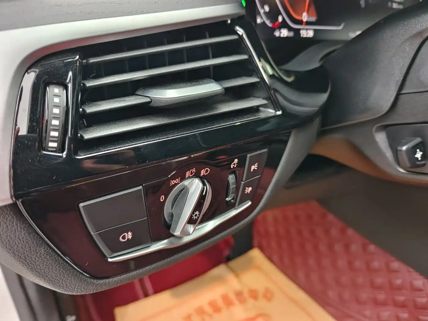 BMW 5 Series 2023 530Li Leading M Sport Package фото 8