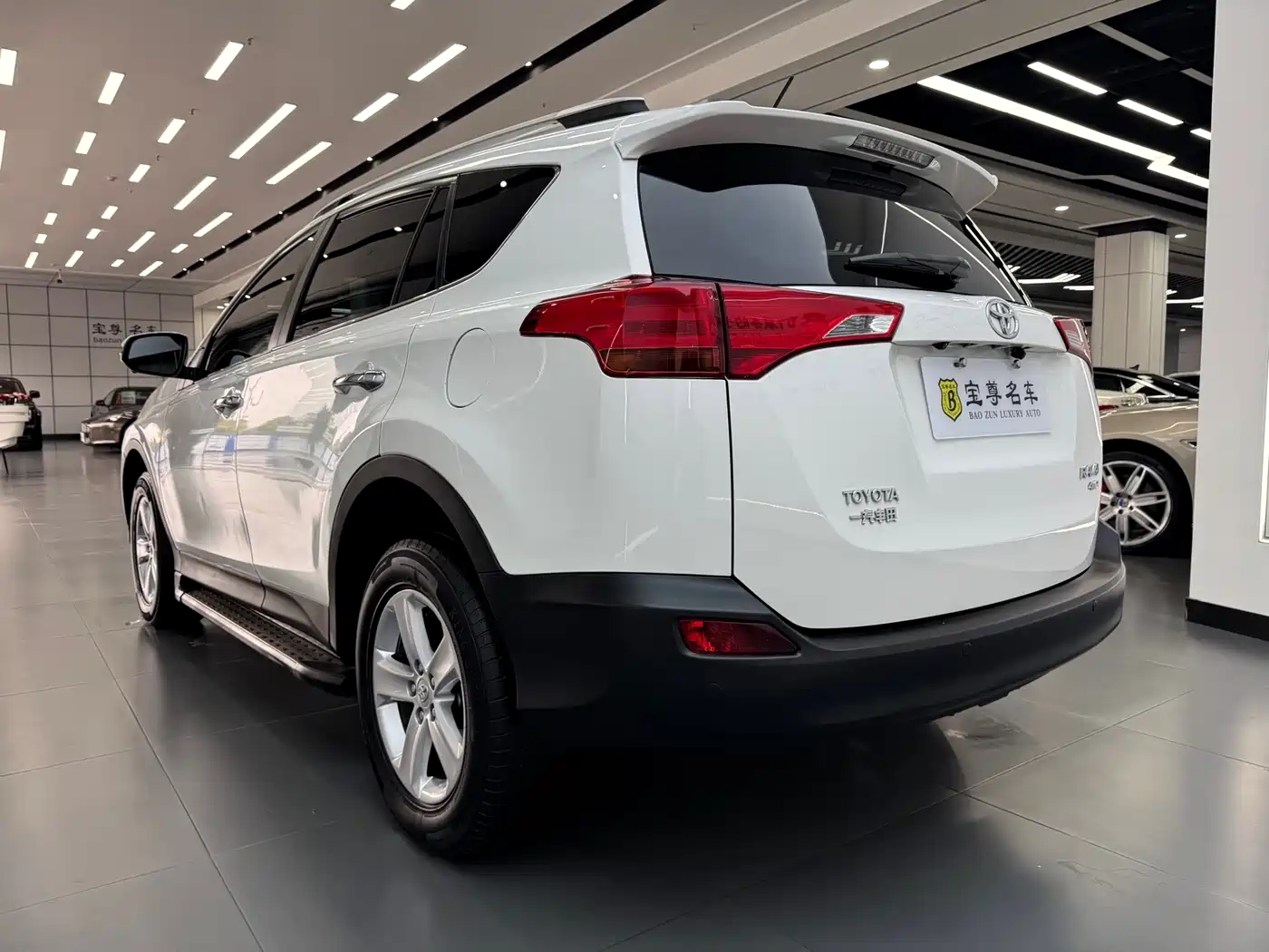 Toyota RAV4 Rongfang 2013 2.0L CVT 4WD Pioneer фото 5