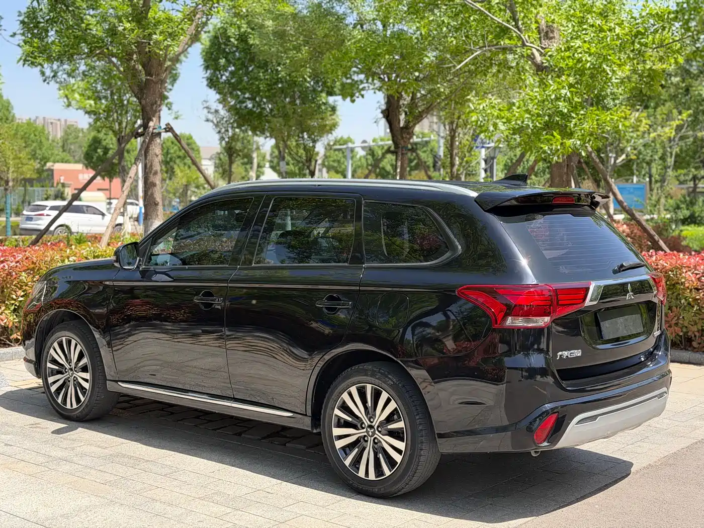 Mitsubishi Outlander 2021 2.0L 2WD Enjoyment Edition 7-Seater фото 23
