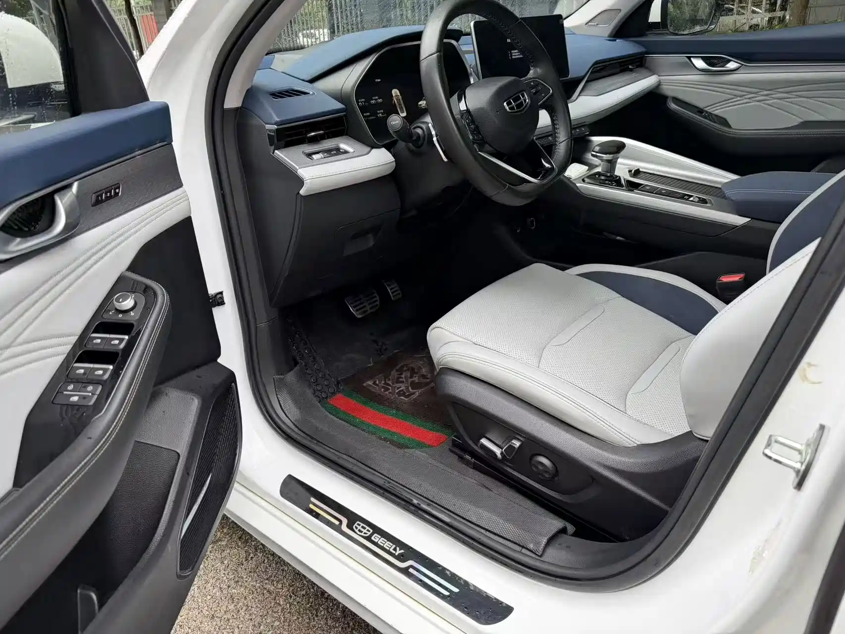 Фото 4 - Geely Preface