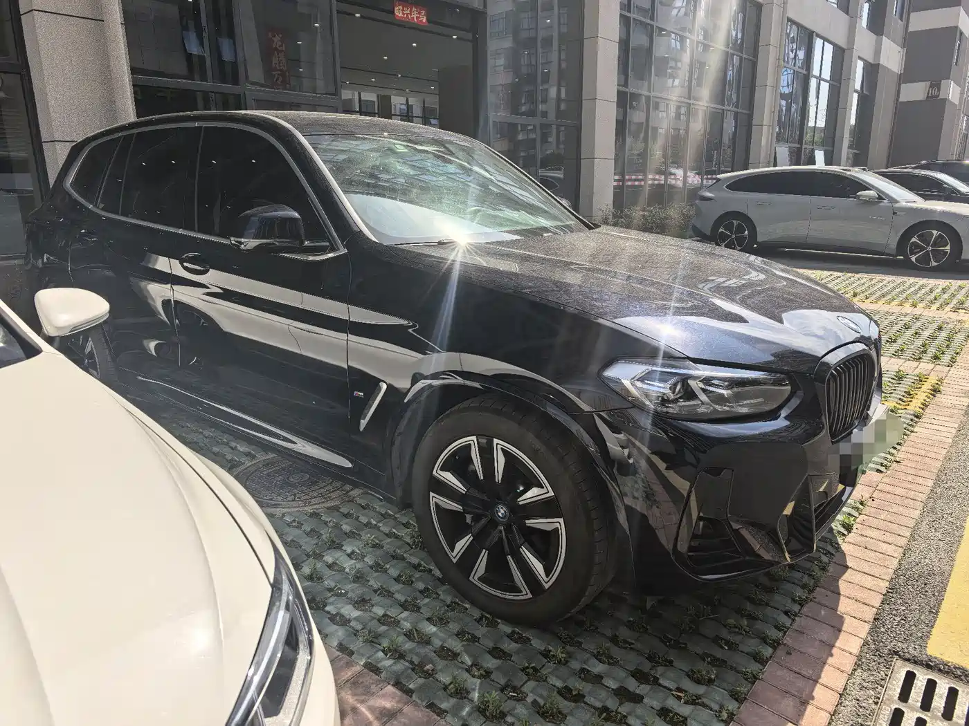 BMW iX3 2022 Facelift Leading Model фото 2