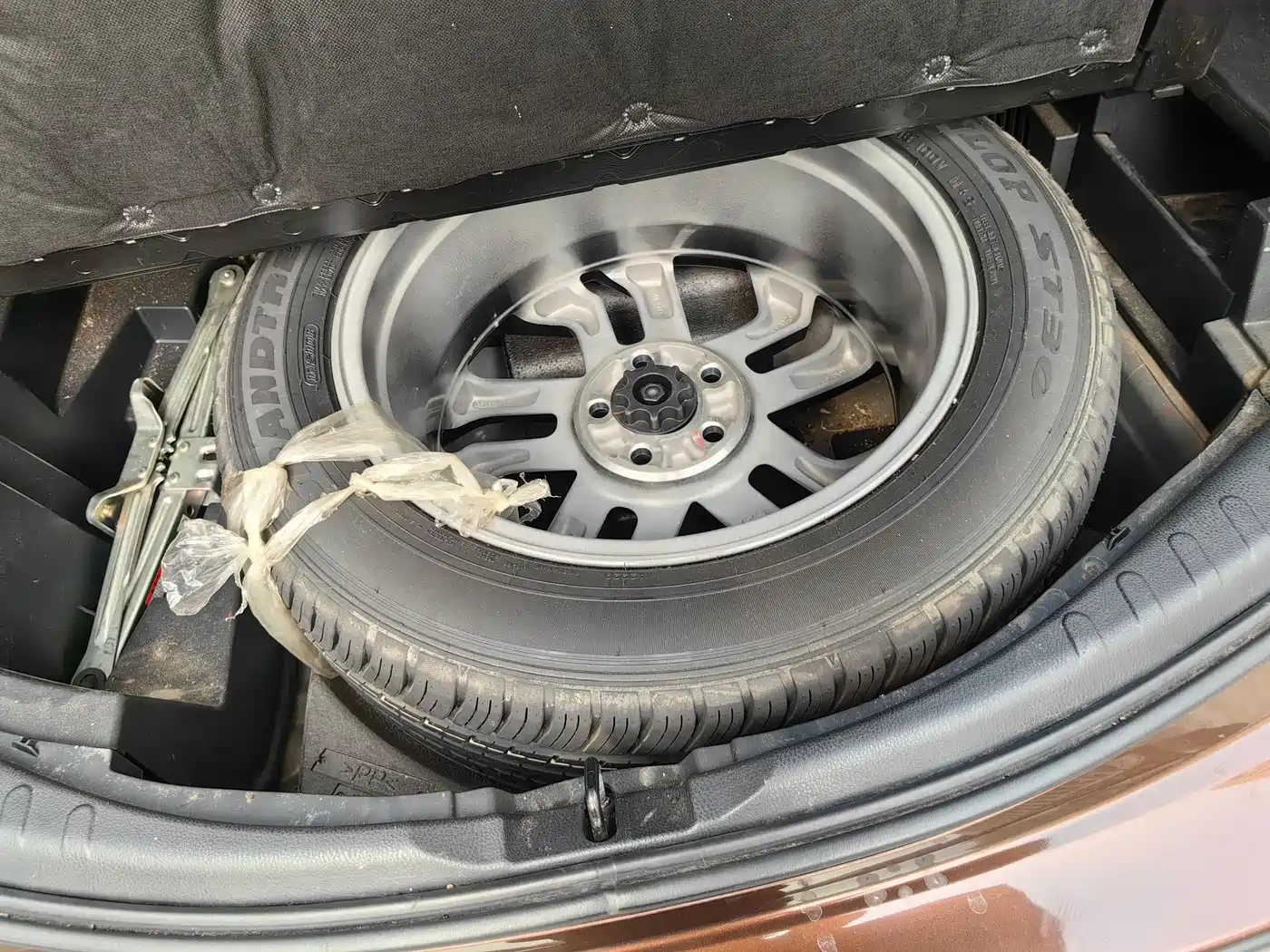 Toyota RAV4 Rongfang 2018 2.5L Automatic 4WD Elite i Edition фото 14