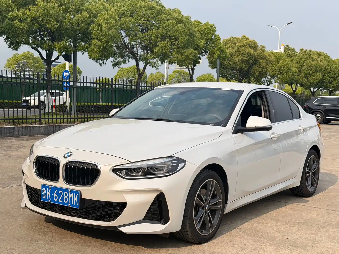 BMW 1 Series 2022 120i M Sport фото 2