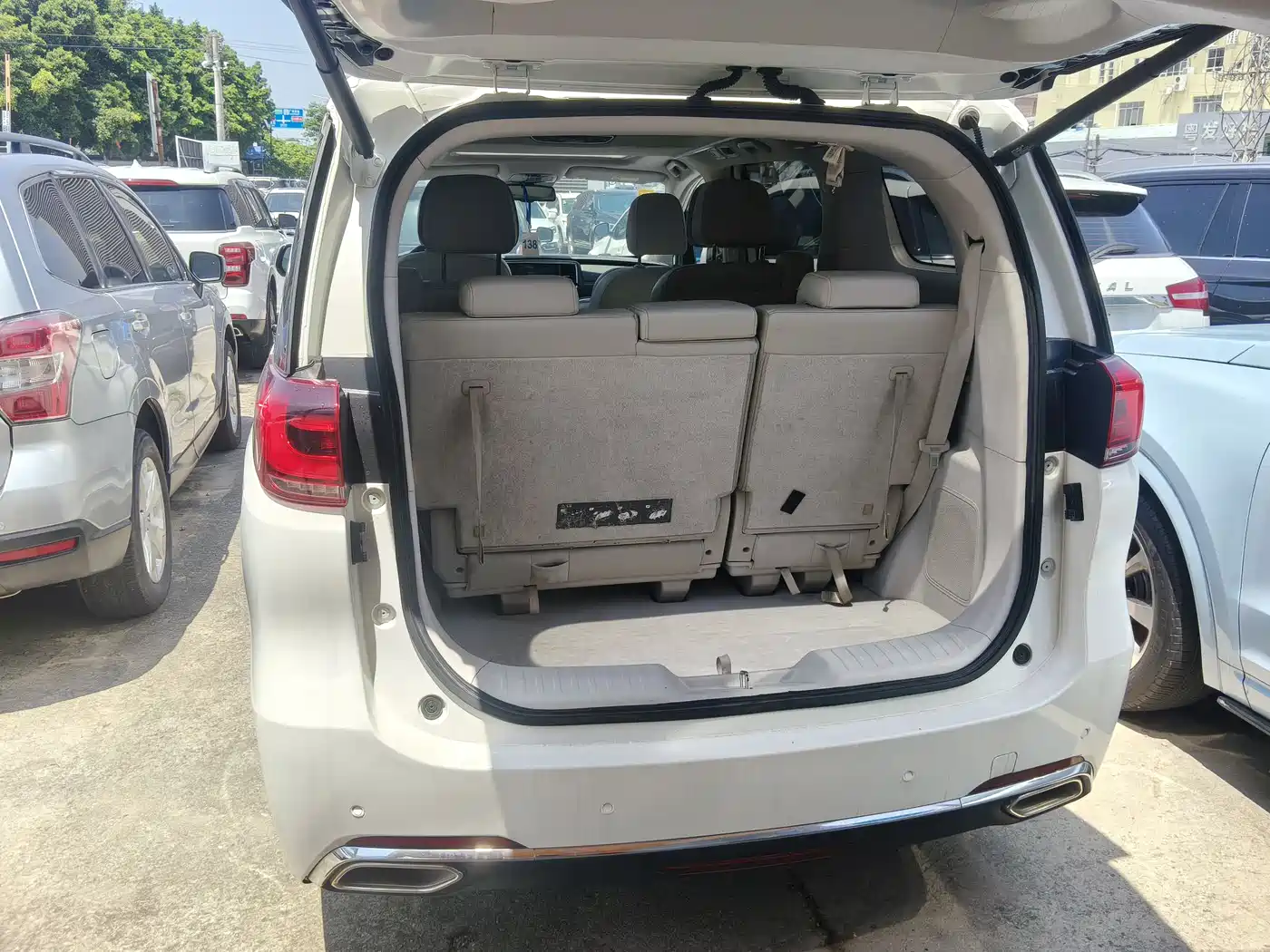 GAC Trumpchi Trumpchi M8 2018 320T Premium Edition фото 16