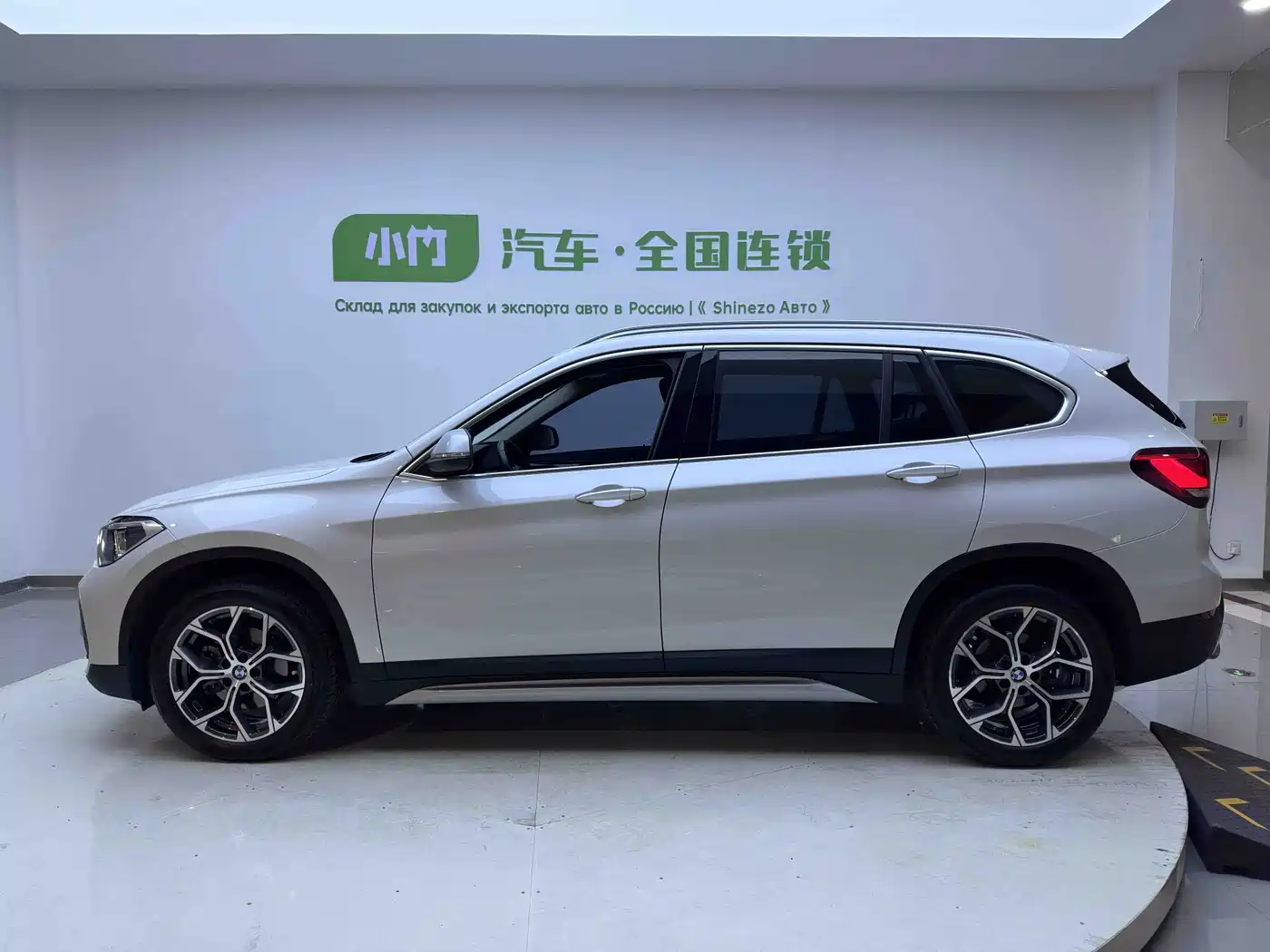 BMW X1 2022 sDrive20Li Premium фото 5