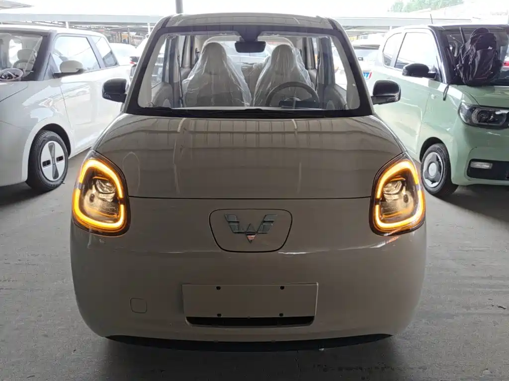 Wuling Motors Hongguang MINIEV 2026 2025 4-Door Advanced