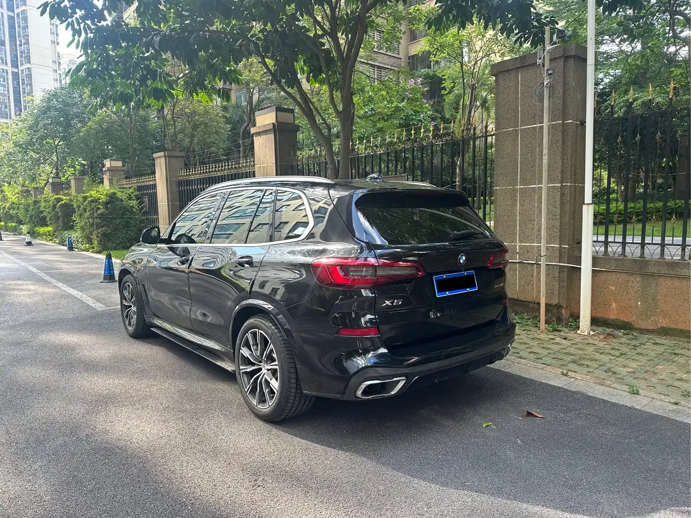 BMW X5 (Import) 2019 xDrive40i M Sport Package фото 4